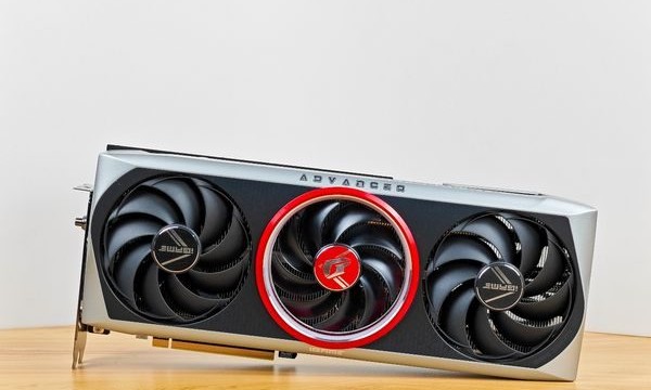 2K144hz下的100FPS游戏好搭档 七彩虹RTX 4070评测